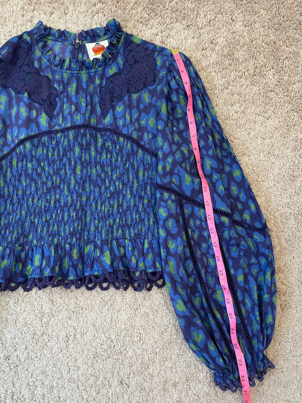 Farm Rio Leopard Pop Smocked Peplum Blouse Long Puff Sleeve Boho Top Size Medium - Picture 14 of 16
